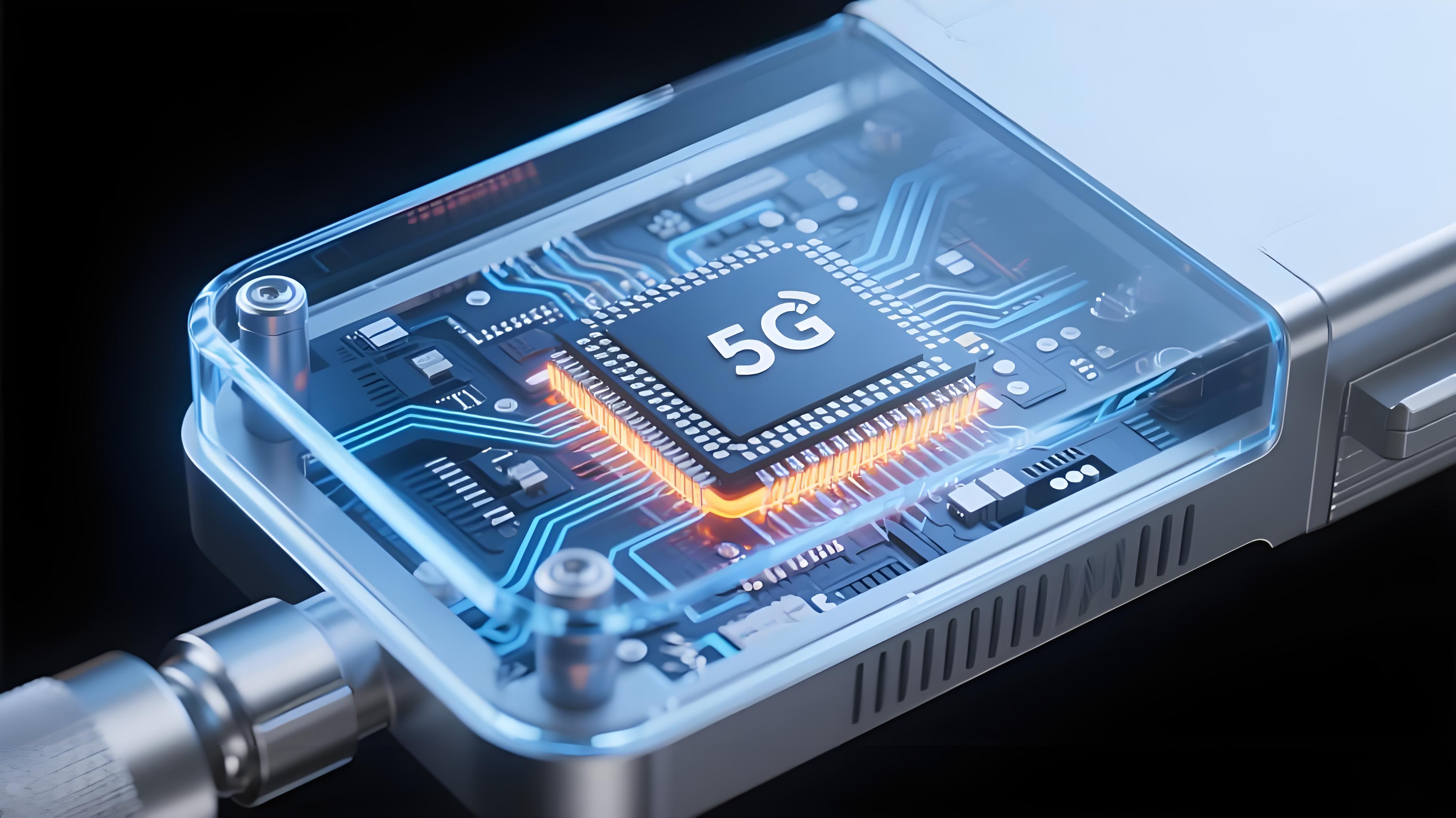 透明外殼5G基站AAU模塊內(nèi)部結(jié)構(gòu)，突出顯示PCB上的散熱通孔陣列