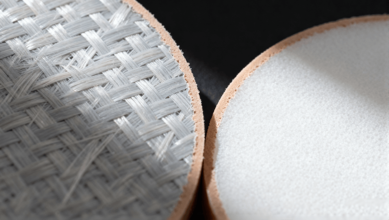 改性FR-4與PTFE光模塊PCB基材微觀對(duì)比 材料科學(xué)觀察感 改性FR-4與PTFE光模塊PCB基材微觀對(duì)比 材料科學(xué)觀察感